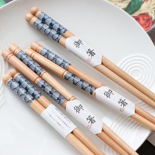 18.5cm Creative Childrens Wooden Chopsticks Japanese Wood Chopsticks Sushi Portable Wooden Chopsticks Tableware Blue