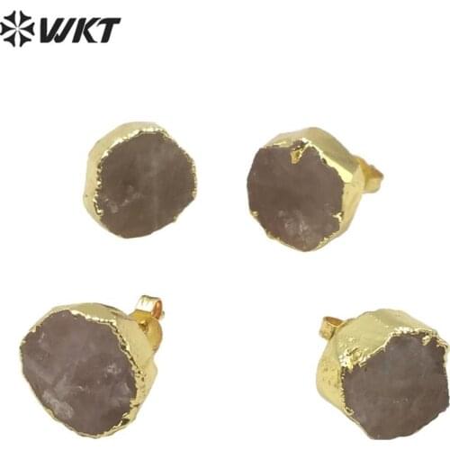 WT-E631 Raw Pink Quartz Stone Earring Stud With Gold Eletroplated Natural Raw Stone Women Jewelry Stud China Supplier