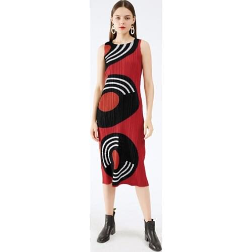 2020 autumn summer Korean fashion new dress womens round neck sleeveless long Miyake pleated black white circle print dress