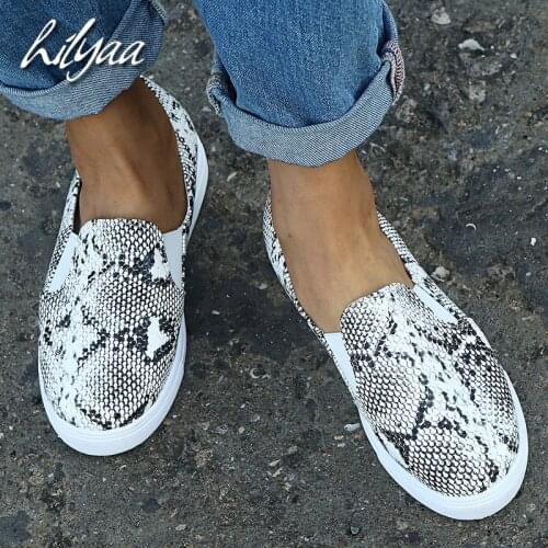2020 Spring Woman Sneakers Ladies Flats Snake Pattern PU Slip On Female Vulcanized Shoes Trainers tenis feminino Sneakers Women