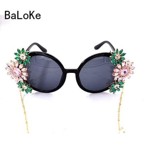 New Arrival Fashion Baroque Sunglasses Crystal Flowers Pearl Chain Decoration Summer Sunglasses Personalized Accessories