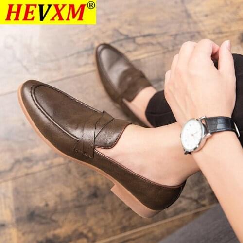 2021 Male Casual Shoes Breathable Mens Loafers Driving Shoes Lightweight Luxury Designers Men Leather Shoes Plus Size 47
