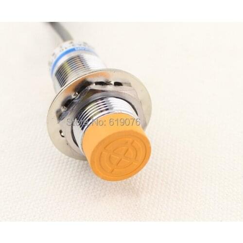 1Pcs M24 Three Wire 10mm distance measuring Inductive proximity switch sensor