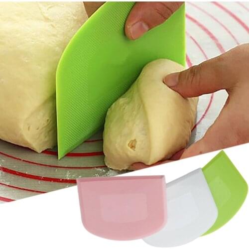 2/1PCs Plastic Dough Scraper Cream Smooth Cake Spatula Baking Pastry Tools Kitchen Butter Knife Dough Cutter Baking Pastry Tools