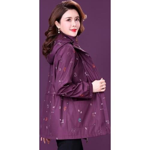 Middle-aged Mothers Trench Coat 2021 Spring Autumn Detachable Hooded Printed Outwear Plus size Female Loose Zipper Windbreaker