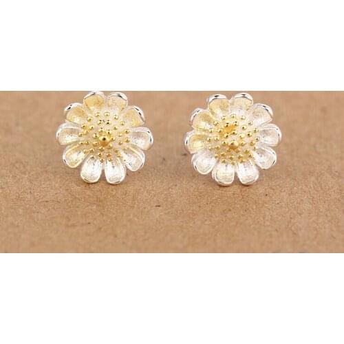 Yiustar 2017 New Fashion Chrysanthemum Stud Earrings for Women Gift