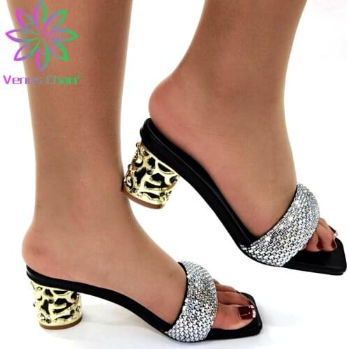 2021 Nigerian Special Design African Women Shoes in Black Color Italian Ladies Shoes with Appliques for Party
