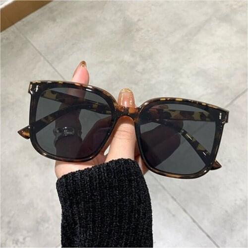 2021 New Square Big Frame Sunglasses Ladies Pick Street Photo Beach Sunglasses Classic Retro Woman Driving Goggles Gafas De Sol
