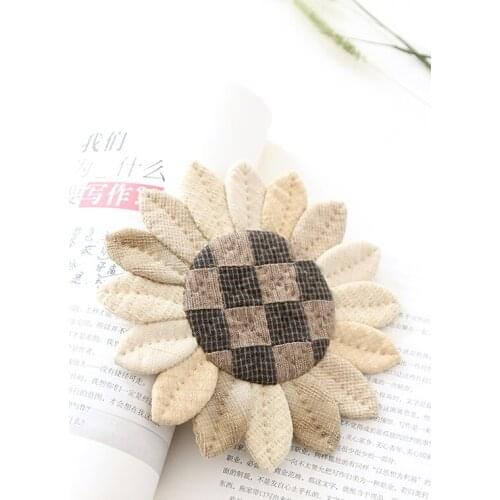 New Handmade DIY rose patchwork, sunflower flower pin material package (not finished product)