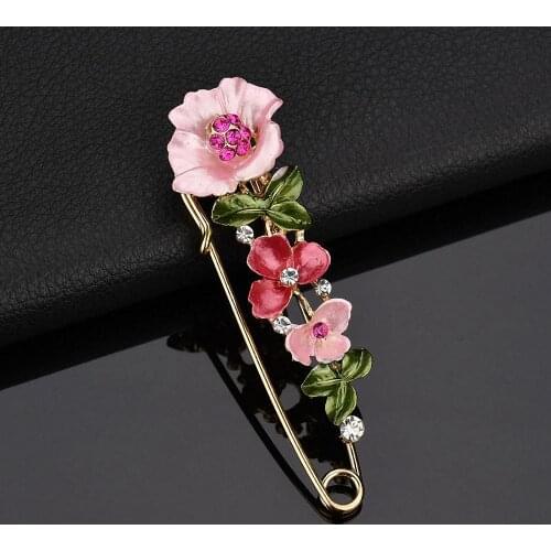 1 Pcs Vintage Rhinestones Enamel Flower Butterfly Brooches for Womens Scarf Buckles Collar Lapel Pins Clothing Decor Party Gifts
