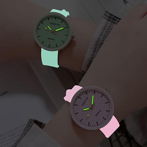 1PCs Simple Noctilucent Luminous Watch Women Ladies Watch Luxury Silicone Strap Women Clock Fashion Quartz Women Watches