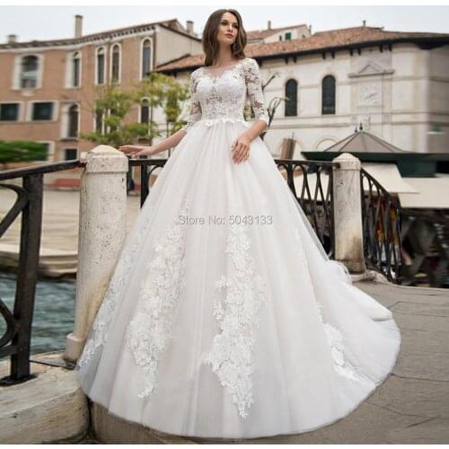 Charming Lace Appliques Long Sleeves Wedding Dresses Vestidos De Noiva 2021 Scoop Neck Ball Gown Wedding Bride Dress
