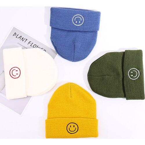 New Skullcap Happy Smile Face Embroidery Casual Acrylic Beanies For Men Women Fashion Knitted Winter Warm Hat Hip-hop Melon Cap