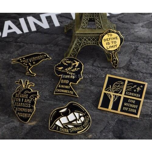 New 20Pcs Lark Heart Lips Brooch Lapel Pin Action Figure Toy