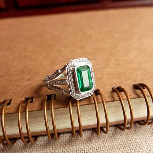 Colombia Fsahion Jewelry For Women Solid 18K White Gold 1.8ct Rectangle Cut Moissanite Green Emerald Halo Ring Engagement Ring