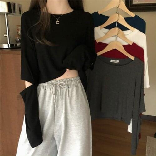 Sense long sleeve short T-shirt bottom coat for women with new style and unique hole clothes in spring and autumn 2021