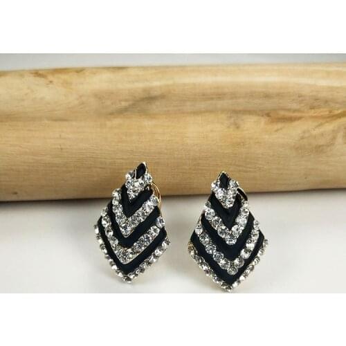 Cute Female Black Enamel Small Earrings Charm Gold Color Clip Earrings For Women Luxury White Zircon Square Wedding Earrings