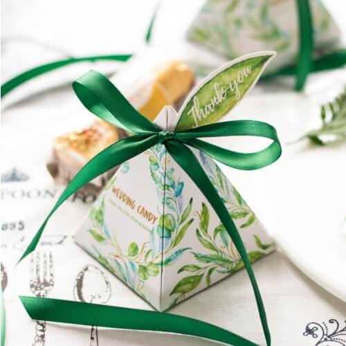 50Pcs Creative Green Leaves Triangular Pyramid Wedding Favors Candy Boxes Party Paper Gift Box Bomboniera Giveaways Boxes