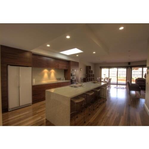 Wood grain kitchen cabinet design