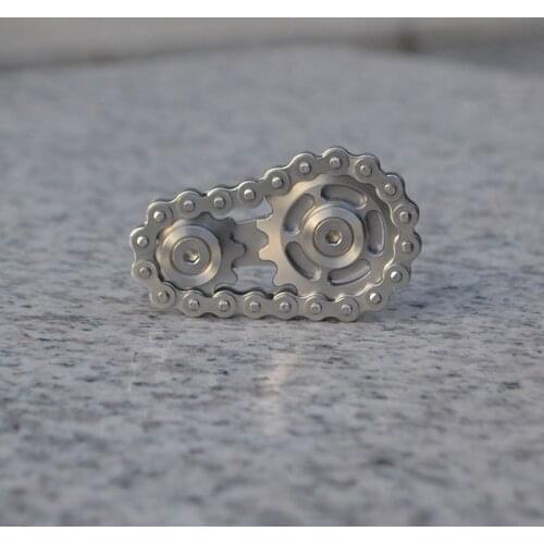 Sprockets Flywheel Fingertip Gyro Sprockets Chains Metal Toy Gear Chain Gyro Sproket Roadbike Spinner for Christmas Gift