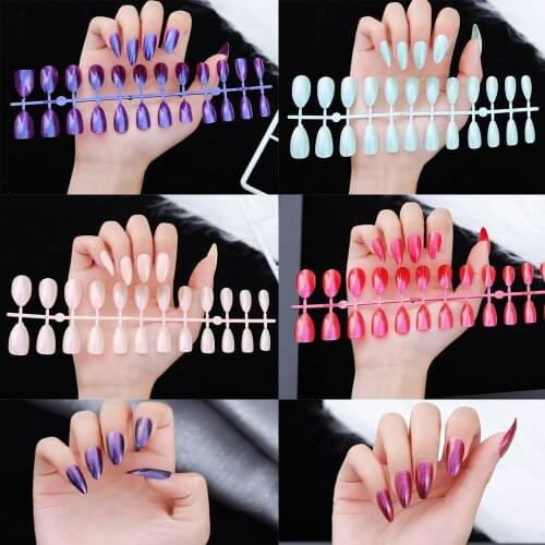 24pcs/Set Metal Color Sharp Coffin False Nails Fashion Women Pink Red Gradient Fake Nails Beauty Nail Decal Full Nail Art Tips