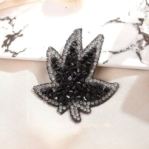Exquisite Black Rhinestone Maple Leaf Patches for Clothing Iron on Clothes Sweatshirt Shoes Appliques Stripes Sewing Accessories