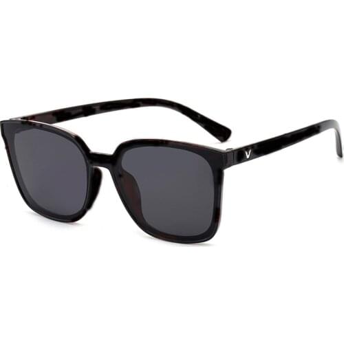 Vintage Oversized Square Sunglasses Women Brand Designer Luxury Retro Black Frame Sun Glasses for Women Female UV400 Shades
