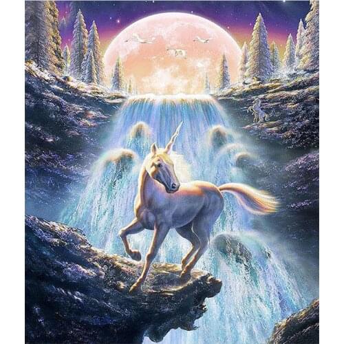 Valley Falls Unicorn Diamond Painting Animal Round Full Drill 5D Nouveaute DIY Mosaic Embroidery Cross Stitch Home Decor Gifts