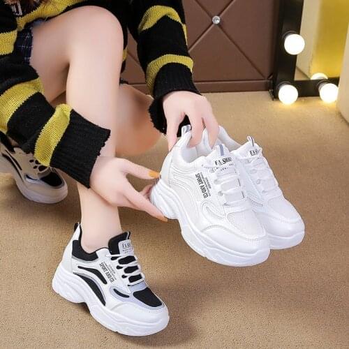 Womens New Chunky Sneakers Comfortable and Lightweight Platform Ottom Vulcanize Shoes Fashion Breathable Casual Running Shoes