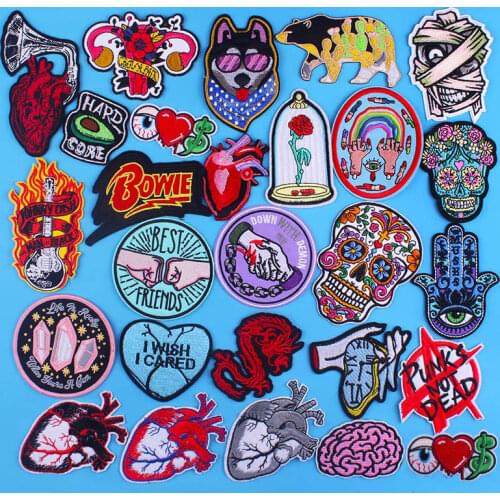 Patches On Clothes Heart Skull Patch Iron On Embroidered Patches For Clothing DIY Round Badge Patches For Clothes jeans parches