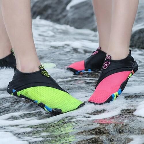 Men And Women Barefoot Sports Water Shoes Outdoor Quick-drying Breathable Beach Large Size Shoes Couple Wading Shoes 5ZX100