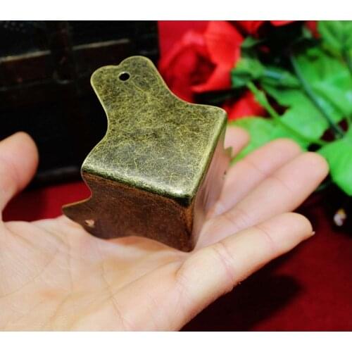 Wholesale Bronze Tone Wooden Box Protector Decor,Triangle Corner,Anceient Vintage Flower Wine Gift Box Furniture Cover,55mm,50pc