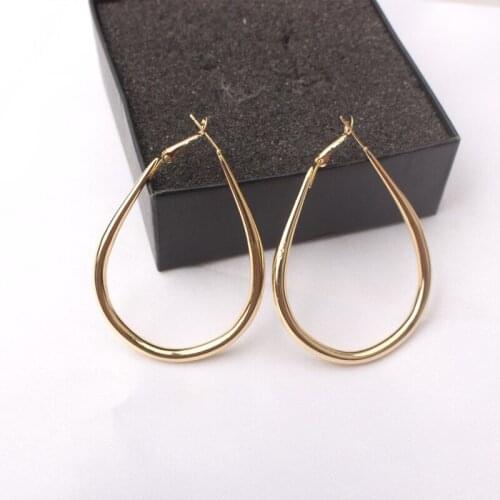 New Trends For 2021 European And American Ladies Fashion Exaggerated Circle Spring Earrings Simple Temperament Cool Girl