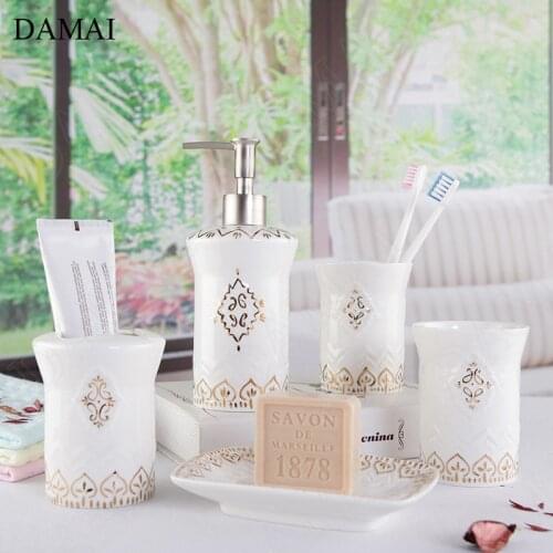 Creativity Golden Carved Athroom Accessories Set Ceramic European Modern Household Five Piece Set Shower Accessories Organizer