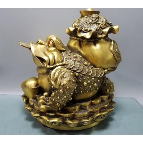 Wedding Decoration 11China Lucky Seikos Brass Yellow money toad statue toad statue Carved golden toad cabbage Allegory of wealth