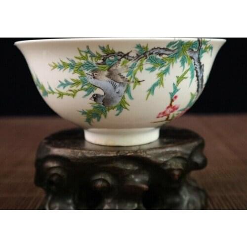 Chinese old porcelain Pastel porcelain flower and bird pattern bowl