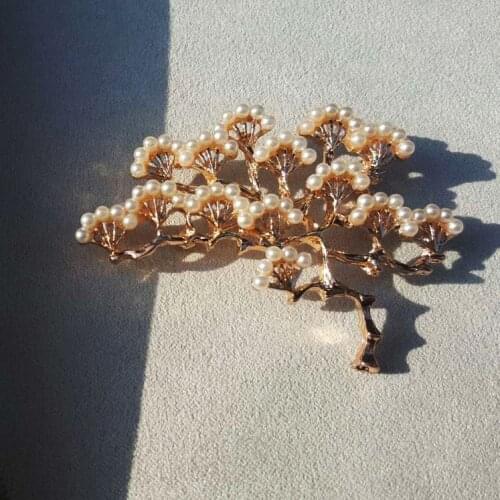 As a gift fashion handmade golden cedar pearl design Creative brooch for bow tie/ party wedding box packing 1pc length7.5cm