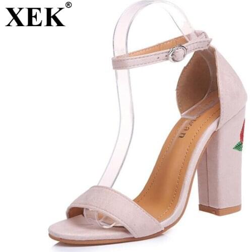 XEK 2018 Women High Thick Heels Sandals Flower Print Open Toe Fashion Buckle Strap Suede Sandals Pumps Shoes ST242 10CM