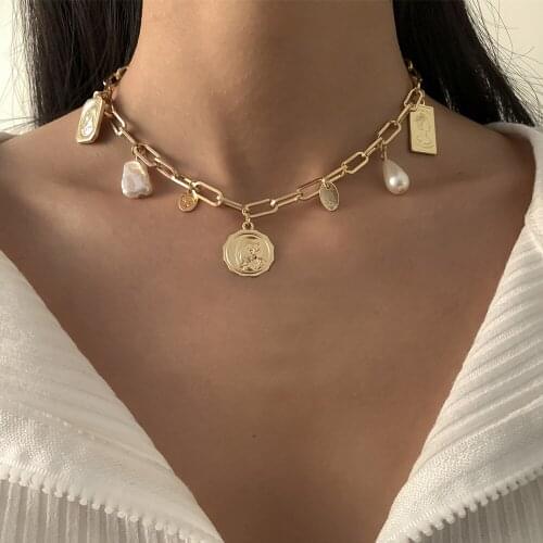 DIEZI Vintage Baroque Pearl Short Necklace 2021 New Fashion Carved Coin Pendant Gold Color Chain Chokers Necklaces Women Jewelry