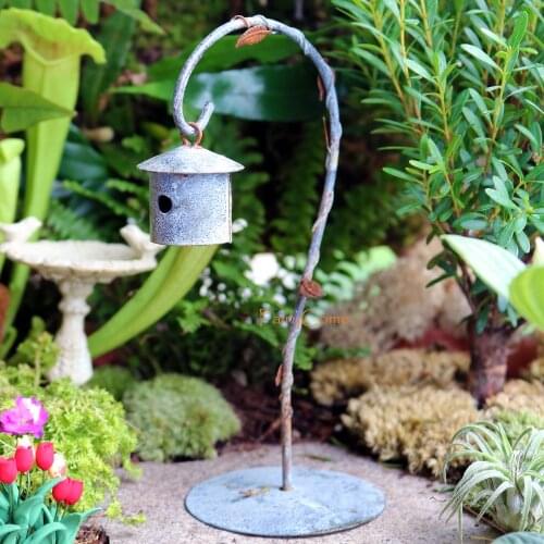 Vintage Hanging Miniature Bird House with Stand Rusted Metal Bird Hut Bird Feeder Fairy Garden Accessories Ornaments Supplies