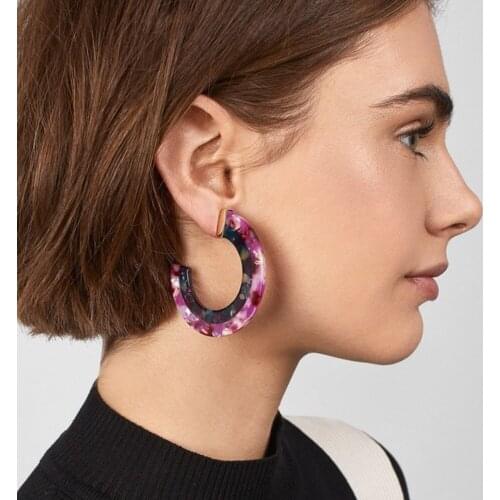 Big Purple Acrylic Hoop Bohemia Earrings for Women Colorful Acetate Tortoiseshell Earrings Boho Rose Resin Large CC Earring Gift