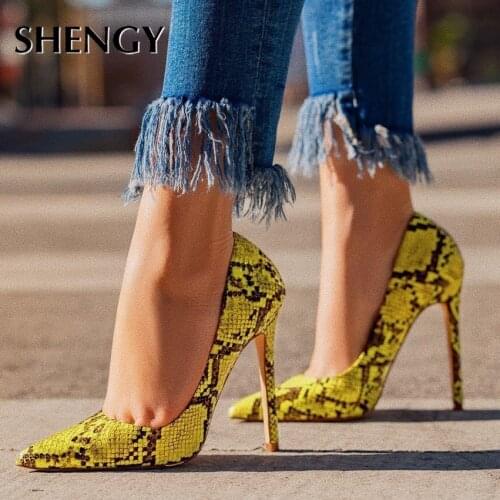 2020 SHENGY Wedding Shoes British Pattern High Heels Serpentine Thin Heels Shallow Pointed Toes Sexy Party Office Pumps