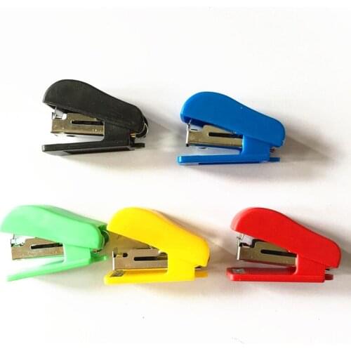 1000pcs Portable Kawaii Super Mini Small Stapler Useful Mini Stapler Staples Set Office Binding Stationery Random color