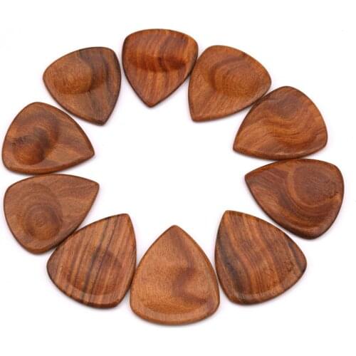 Wood Acoustic Guitar Pick Plectrum Hearted Shape Picks