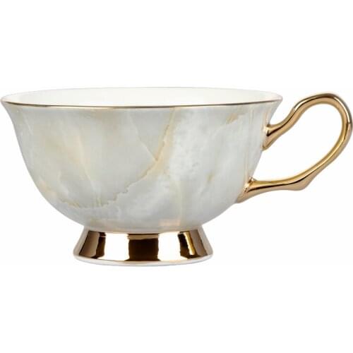 Simple Modern Coffee Cup Sets Bone China Small Cute Wedding Tea Cup Set Saucer Porcelain Gold Rim Metal Xicara Drinkware EB50BD