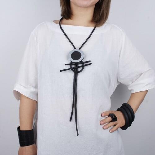 Gothic Long Neck Chain Rubber Necklace Round Metal Pendant Women Strange Long Body Jewelry 2000s Aesthetic Statement Casual Wear