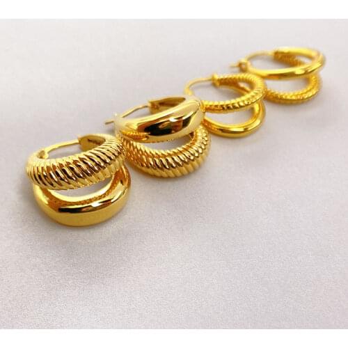 Europe and the United States new earrings women personality double-line welding shape compact earrings