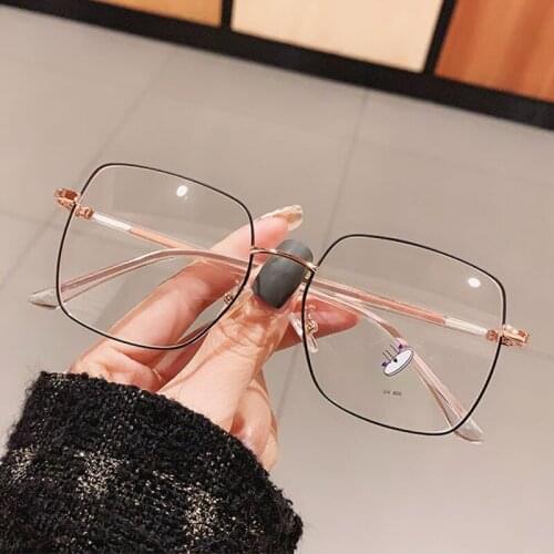 Thin Anti Blue Rays Computer Glasses Women Fashion Luxury Big Square Female Eyeglasses Frame Light Blocking Eyewear Accessories