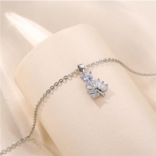 Charm Silver Color Chain Necklace Simple Fashion Water Drop Leaf Necklace White Zircon Crystal Stone Pendant Necklaces For Women