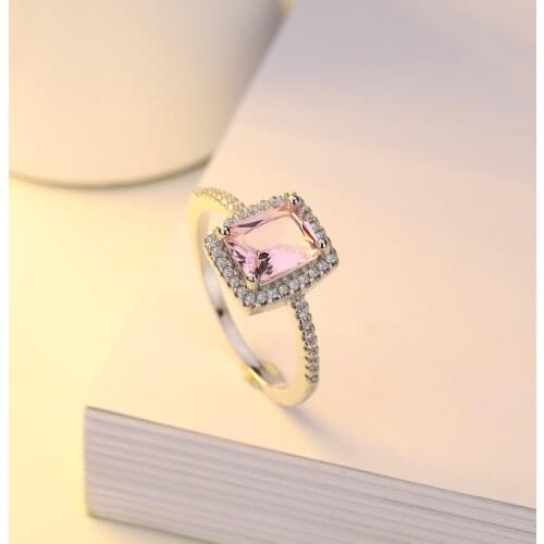 Green Crystal Eternal Elegant Female Ring Silver Plated Ring Wedding Party Gift Exquisite Female Jewelry Cocktail Ring